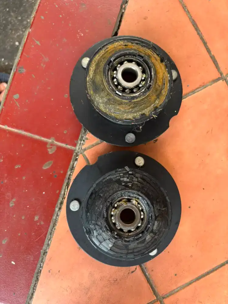 Support shock depan bmw e30