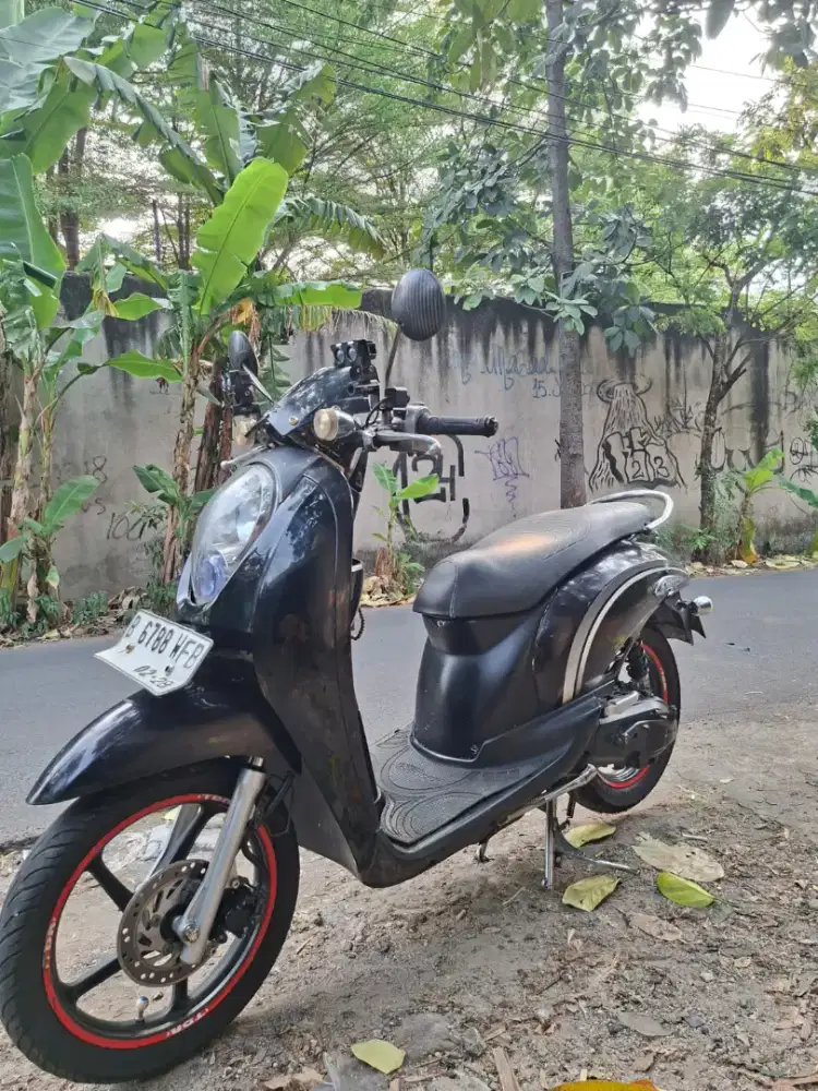 HONDA SCOOPY TAHUN 2011 PAJAK PANJANG