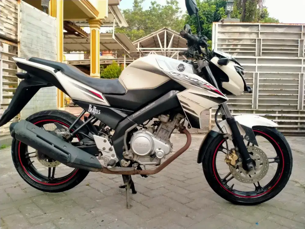 Yamaha Vixion new lengkap motor sehat keterangan detail dibawah