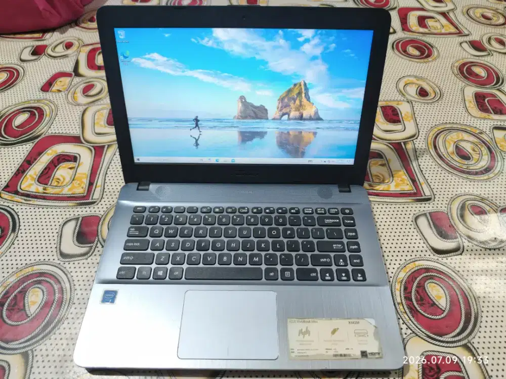 Dijual Laptop ASUS VivoBook Max HDMI
