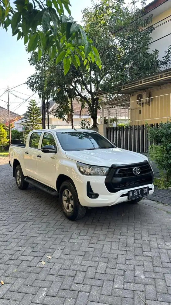 2022 TOYOTA HILUX 4x4 TOP KONDISI SURABAYA