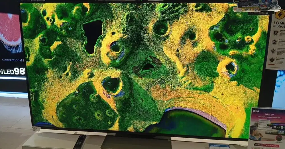 LG 4K MINI RGB TV