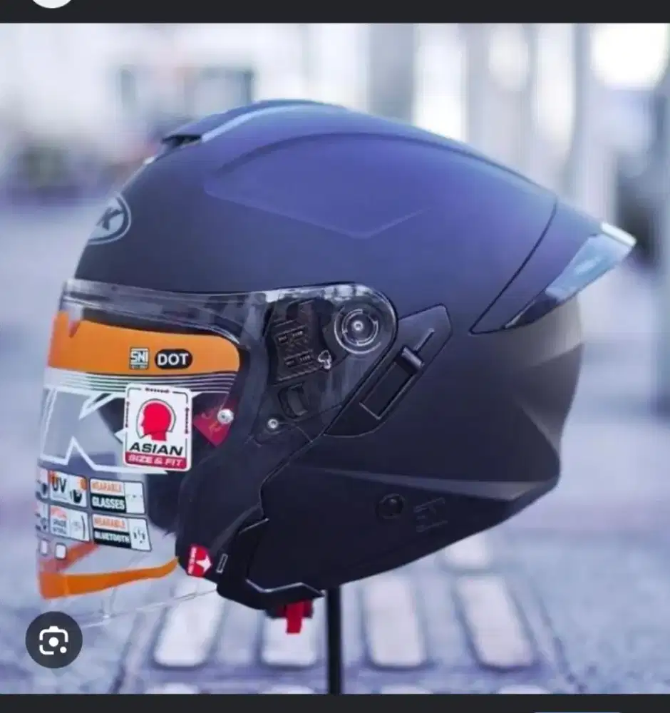 Cari helm ink kyt