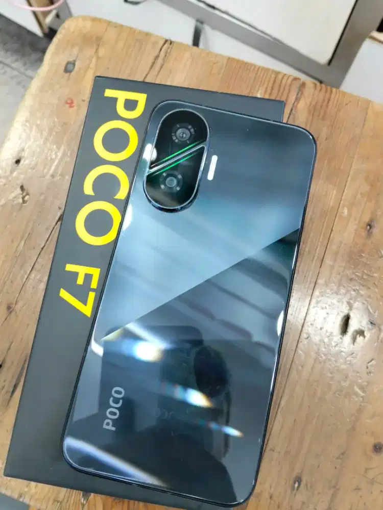 Poco f7 12/512 second