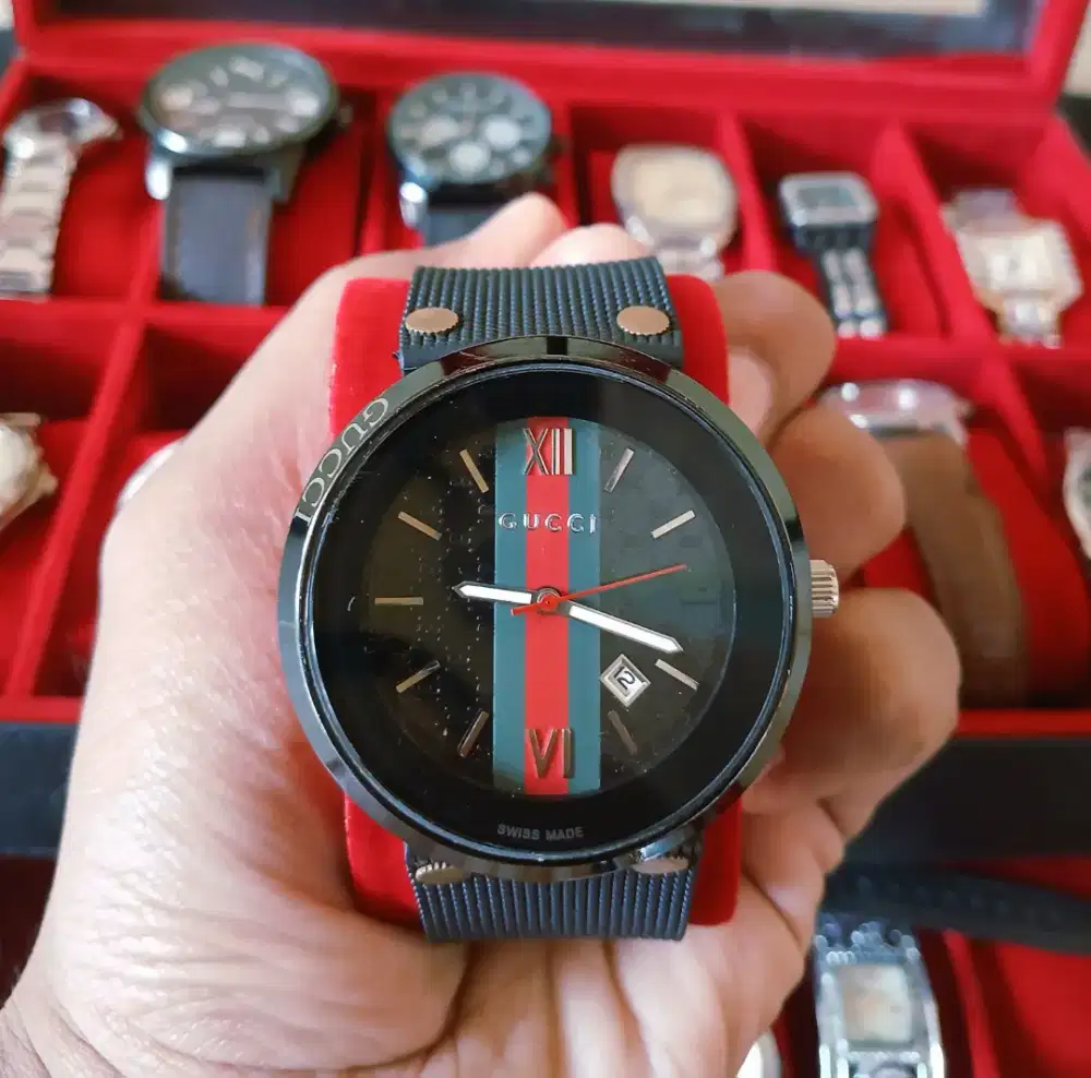 Jam Tangan Gucci