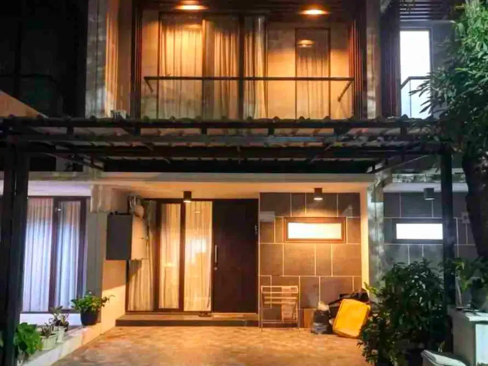 DIJUAL CEPAT RUMAH CANTIK MURAH 2 LANTAI  GOLDEN CITY BEKASI UTARA