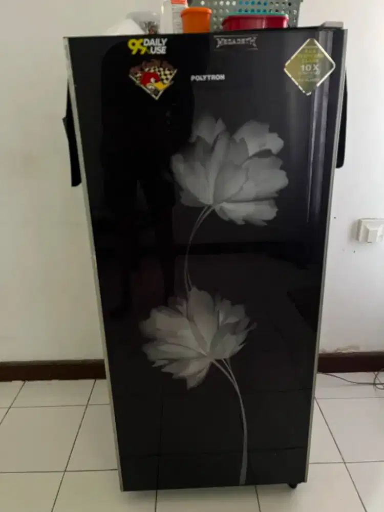 Jual Kulkas Polytron bekas