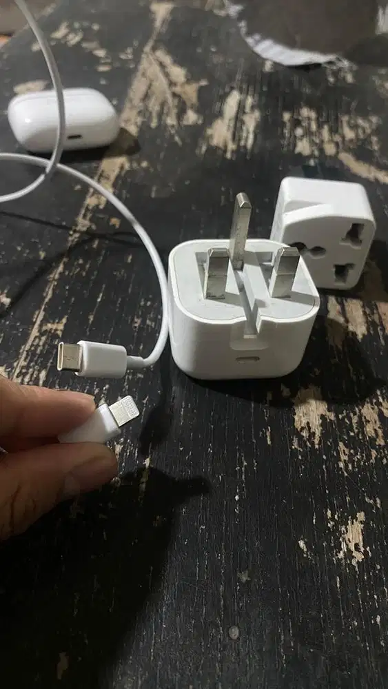 Very rare charger original Apple 20W europe foldable uk plug