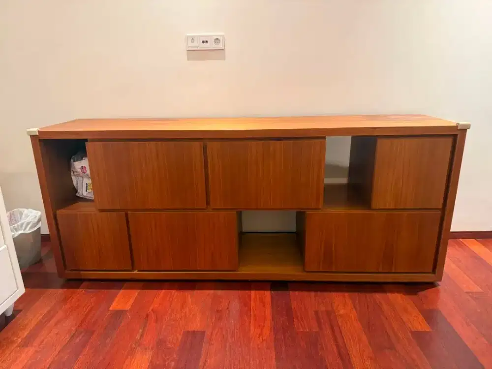 credenza/buffet/lemari tv