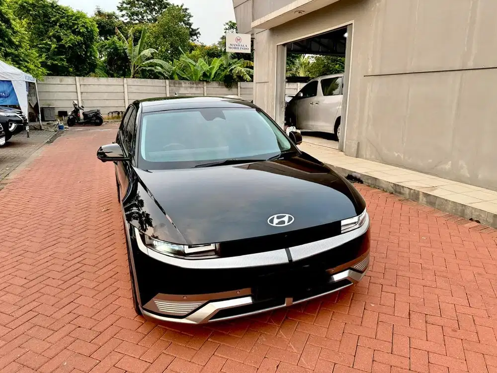 Hyundai Ioniq 5 signature long range 2023 AT black metallic
