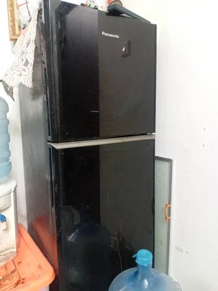 Jual kulkas rusak (tidak dingin)