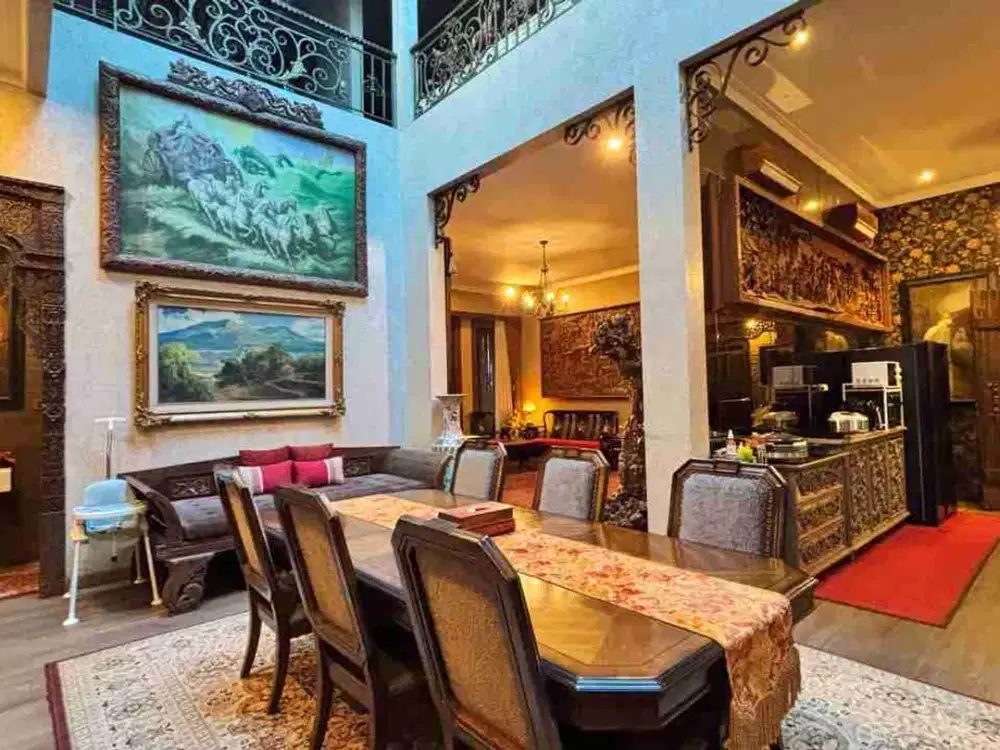 Rumah FULL FURNISHED Mewah Oriental Classic di Cijagra Buahbatu Luas Bangunan 700 harga 15 Milyar Nego