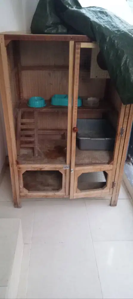 Kandang kucing kayu kondisi baik