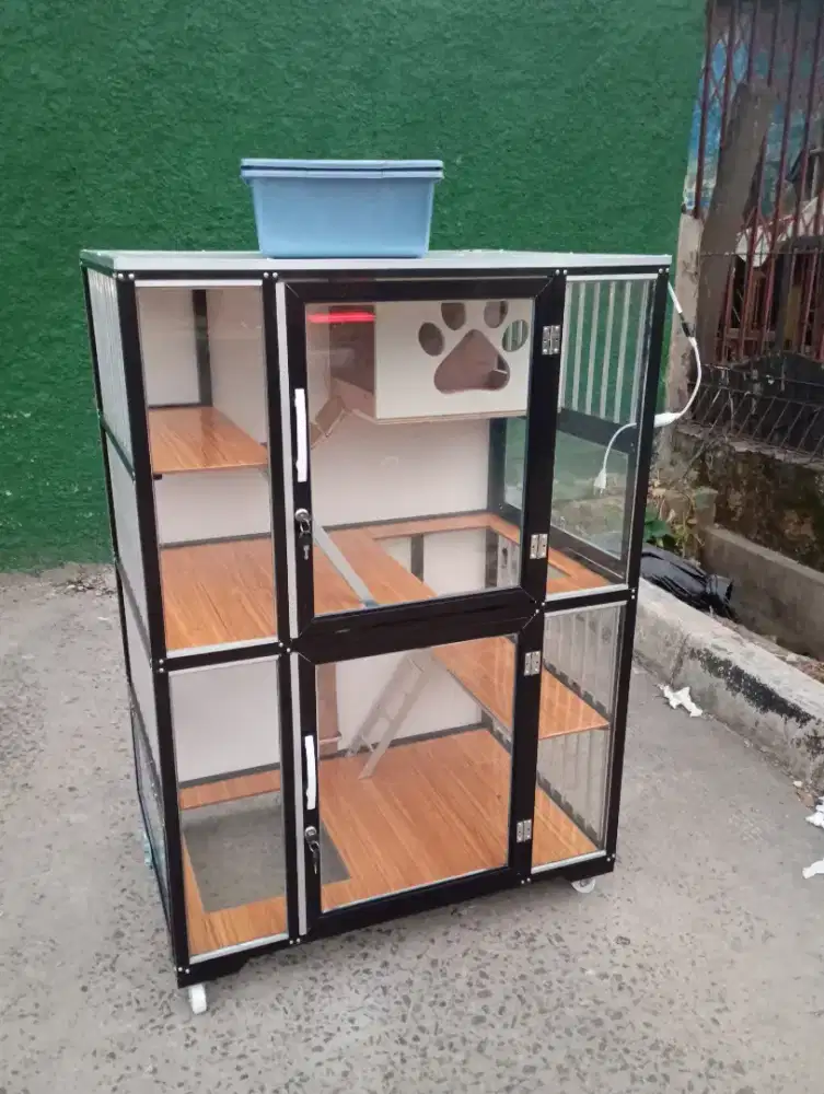 Kandang Kucing 2 Pintu Hitam Playground