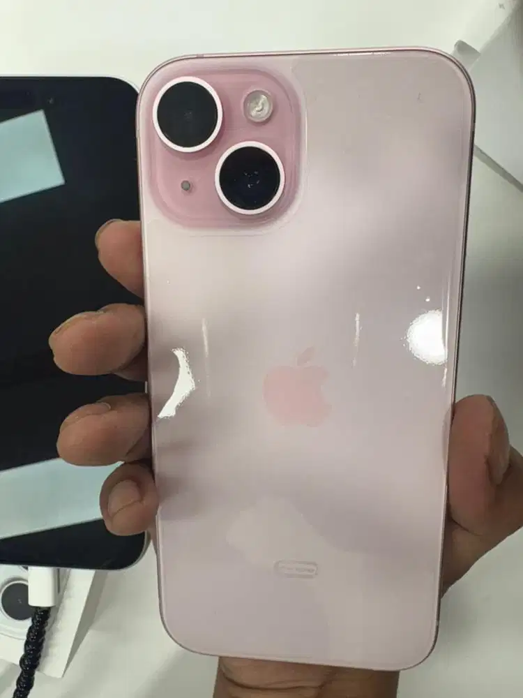 Jual iphone 15 pink 256 ibox Pa/a second rasa baru pakai 2bulan