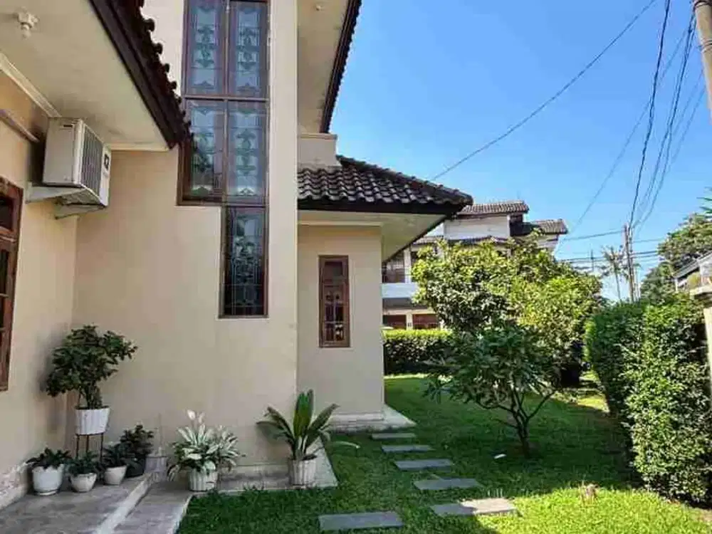 Rumah HOOK Luas Terawat di Suryalaya Buahbatu Kota Bandung Luas Tanah 410 harga 4,1 Milyar