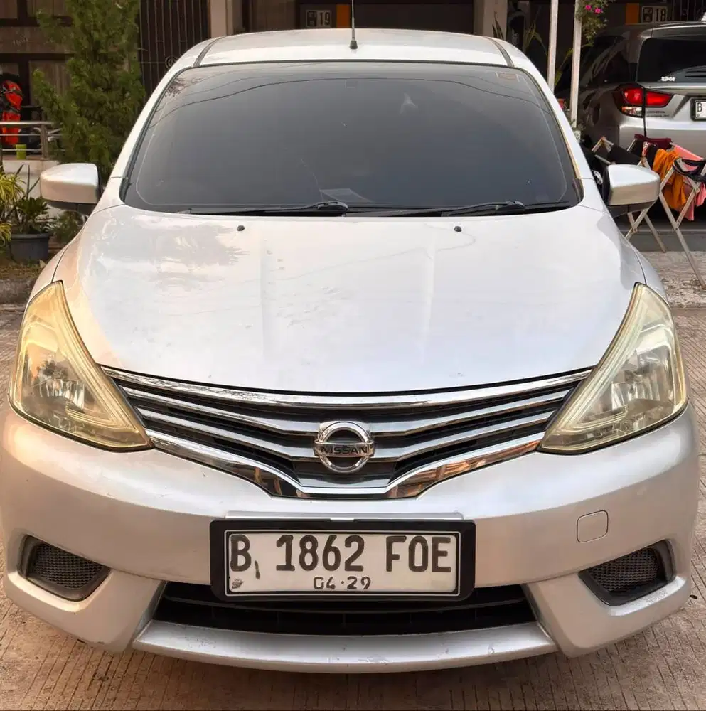 Nissan Grand Livina SV AT 2013 (NIK 2014)