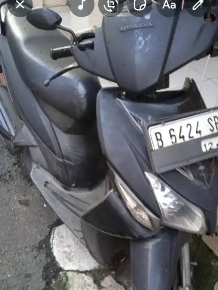 DI JUAL VARIO KARBU 110 /2008. LENGKAP.