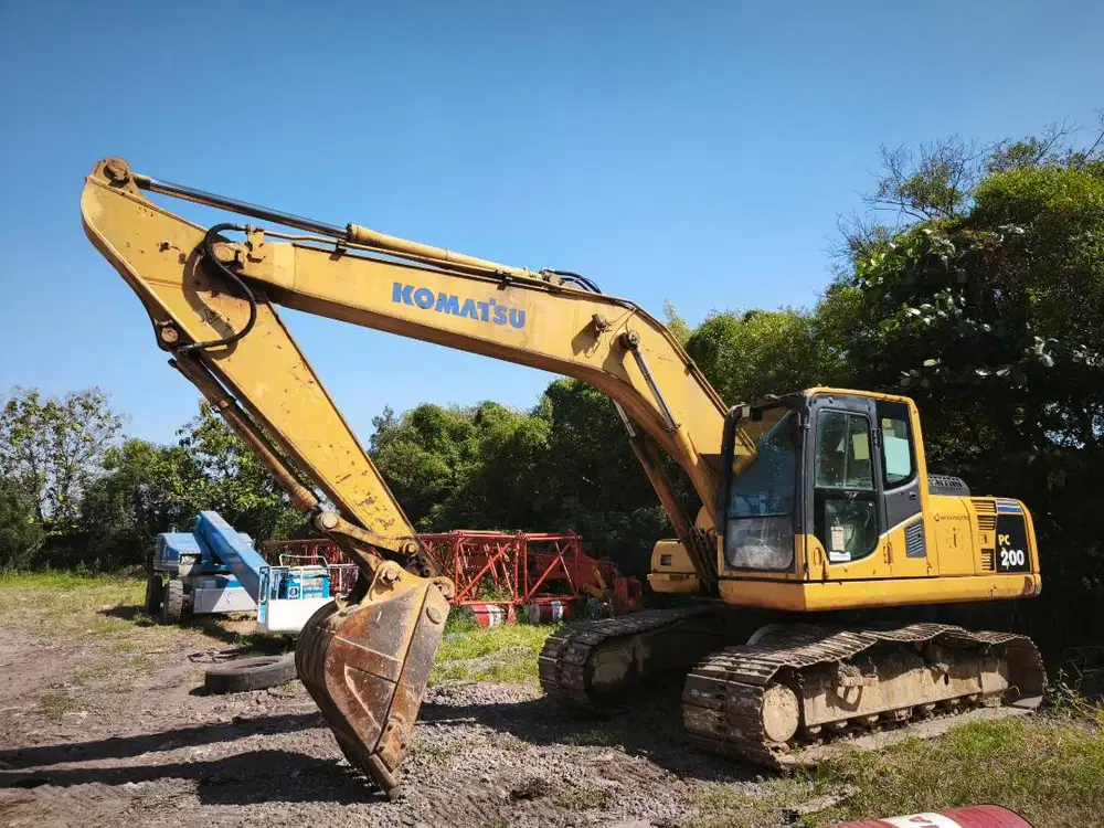 Jual Excavator Komatsu PC200-8MO
