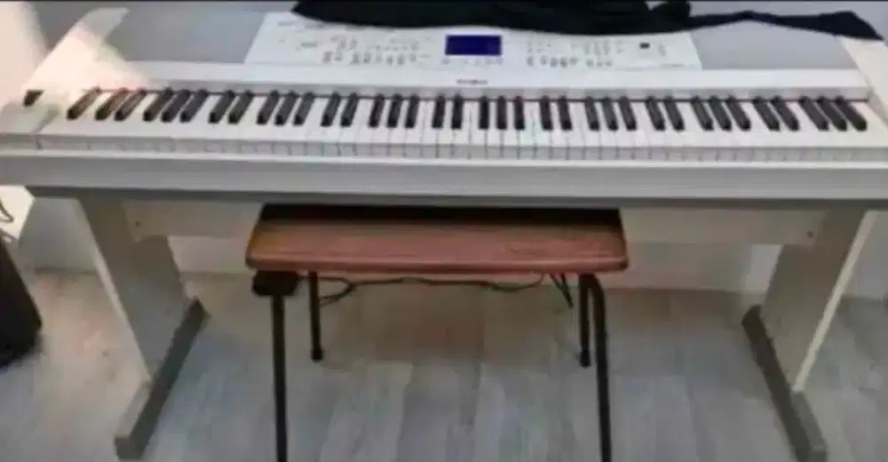 Piano yamaha dgx 660