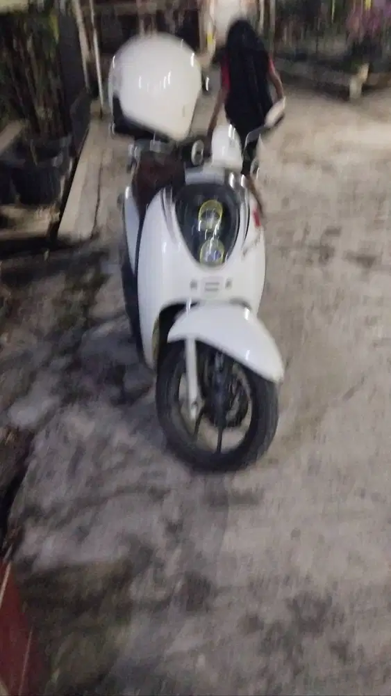 Dijual honda scoopy 2011