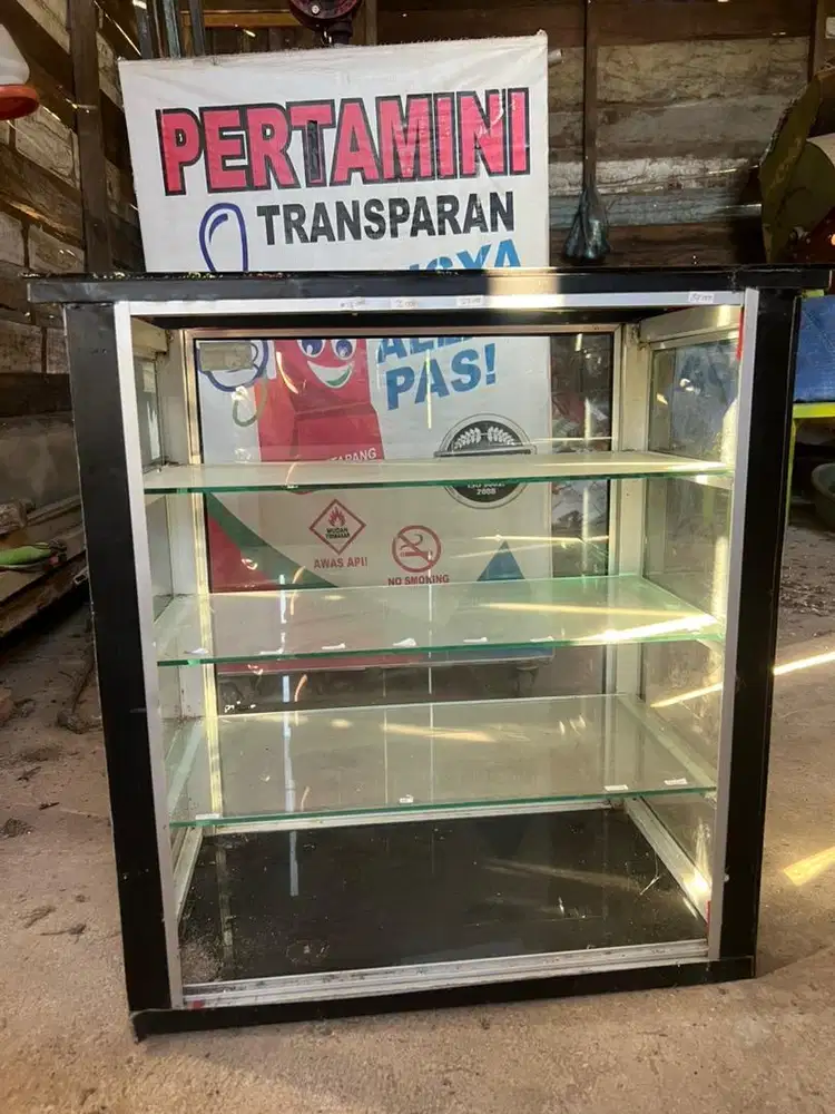 Dijual Etalase Kaca Aluminium Bekas – Kondisi Bagus, Siap Pakai