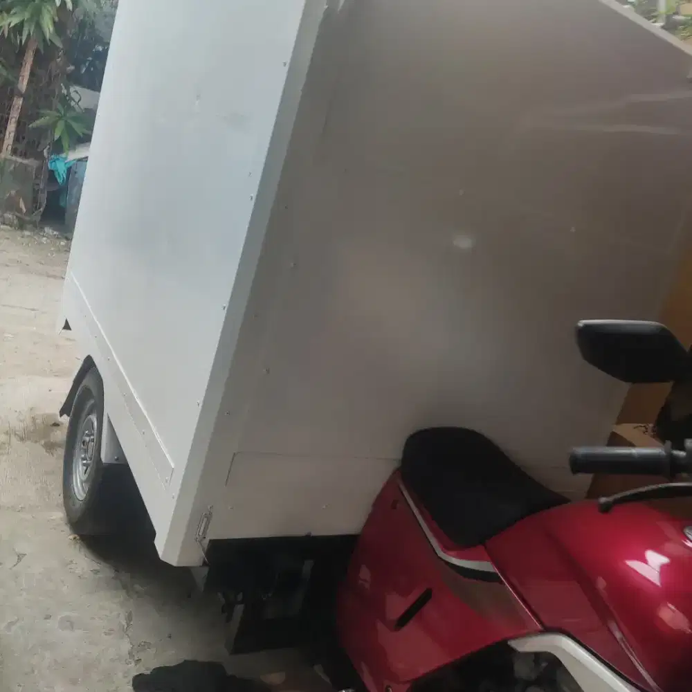 Motor viar bok oda tiga