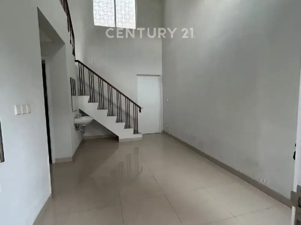 Disewakan Rumah Cluster Yarra  JGC, Jakarta Timur