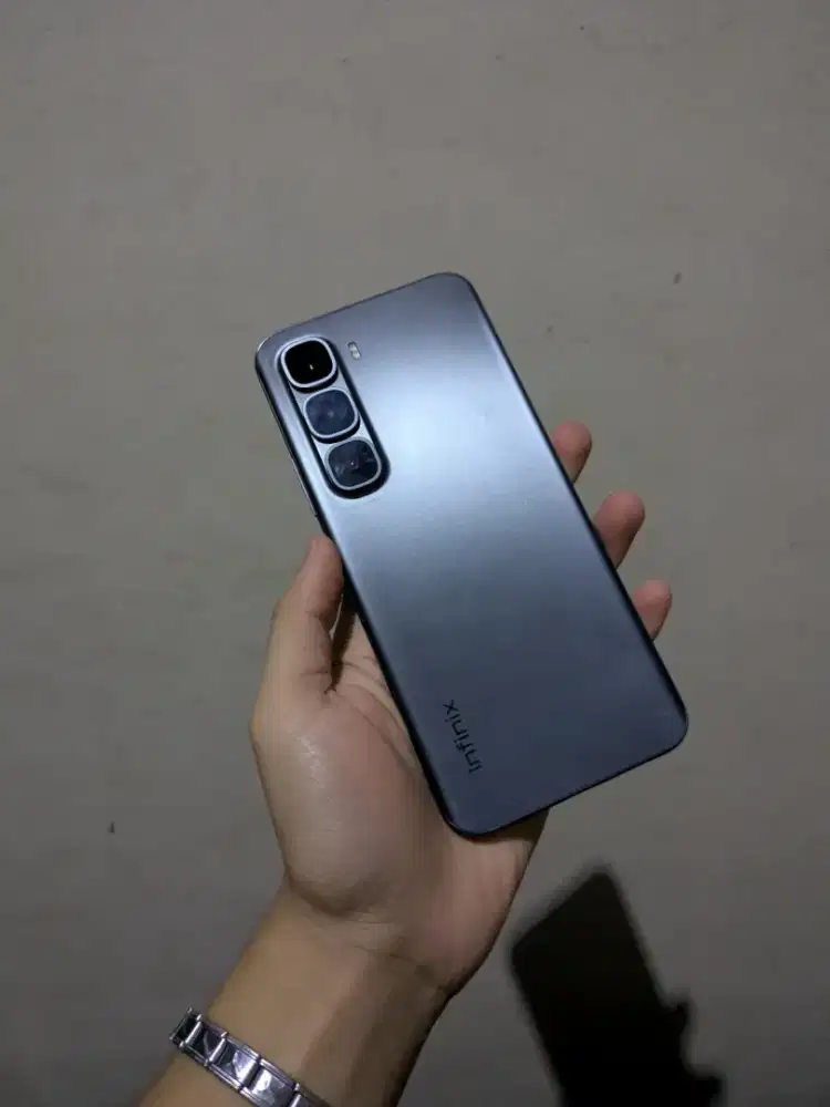 Infinix Hot 60 Pro+ 8/265