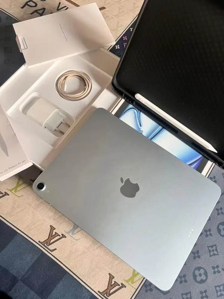 Ipad air 7 M3 128gb ibox bh97% cc50 garansi on