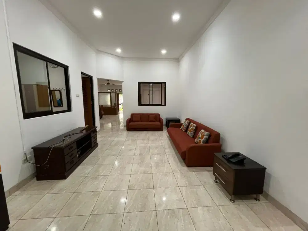 Dijual Siap Huni Rumah Meadow Green Luas 161 3 Kamar Tidur Full Furnish, Lippo Cikarang, Cikarang Selatan, Bekasi
