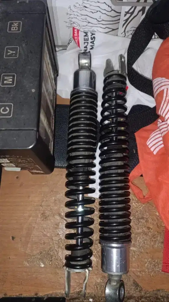 Shockbreaker Polytron fox R sudah upgrade Empuk Murah original