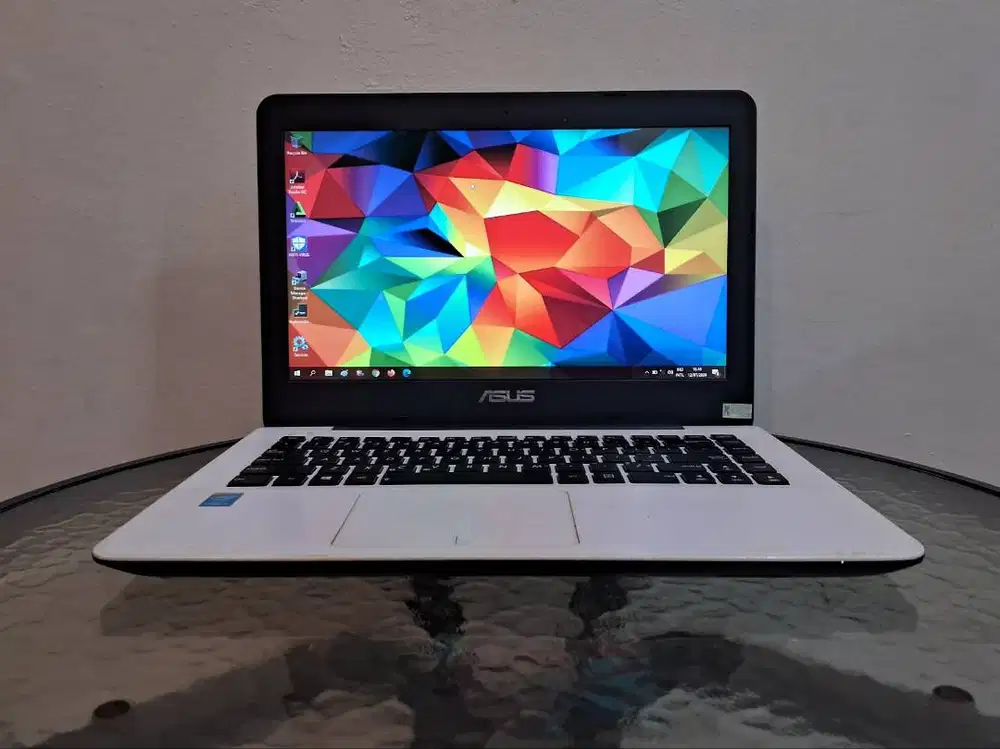 ASUS Core i3 10GB SSD +HDD 628GB Laptop Mulus Bergaransi Toko FISIK