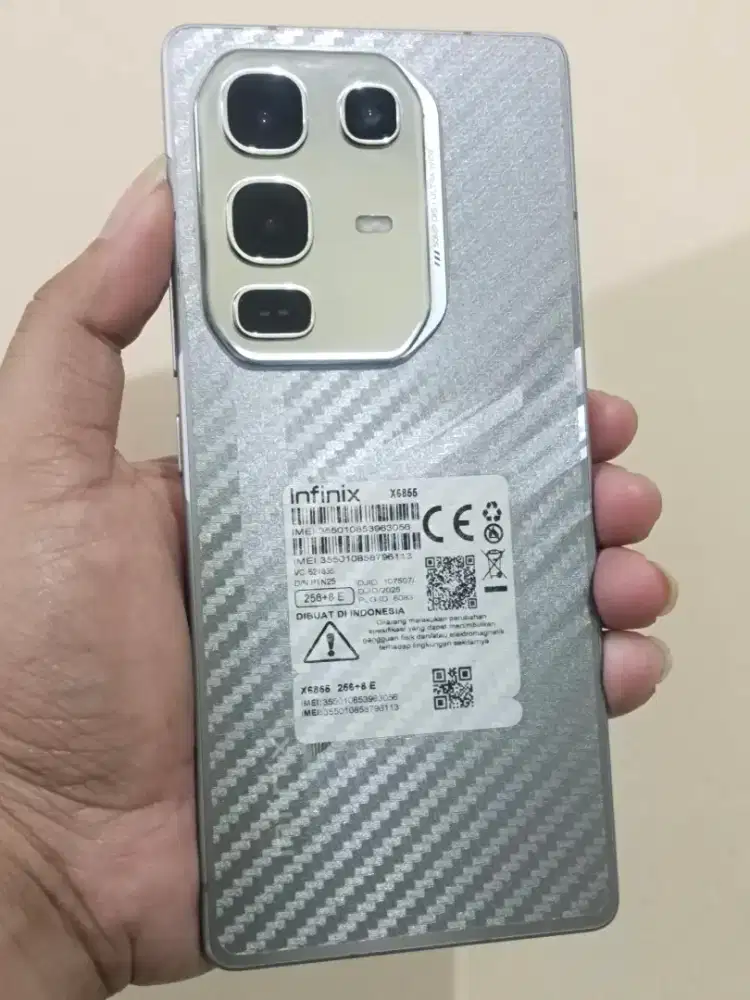 Infinix note 50 Pro edisi BMW 
ram 8/256 mulus no minus
Hp csan 45watt