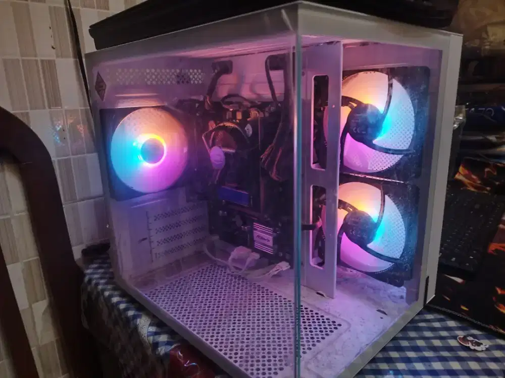 PC Rakitan intel core i3 gen 10th RAM8/256gb