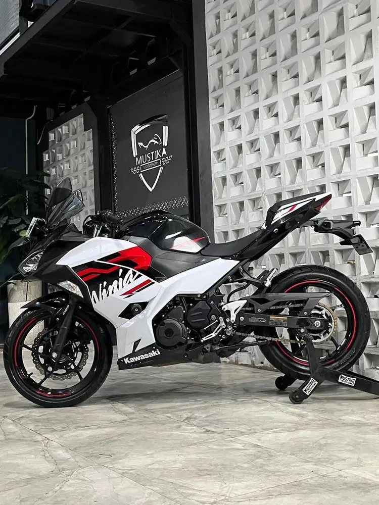 Stok Terbatas!!Kawasaki Ninja 250 Keyless ABS th 2019 - Ayu Mustika