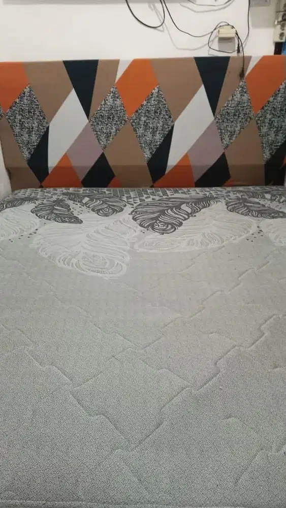 Tempat tidur Comforta Neo