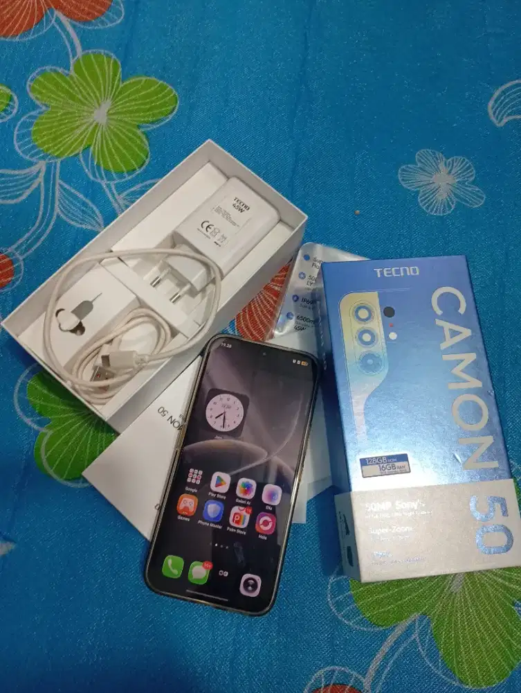Tecno camon 50 8/128 Titanium