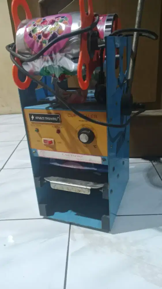 Mesin Cup Sealer untuk es