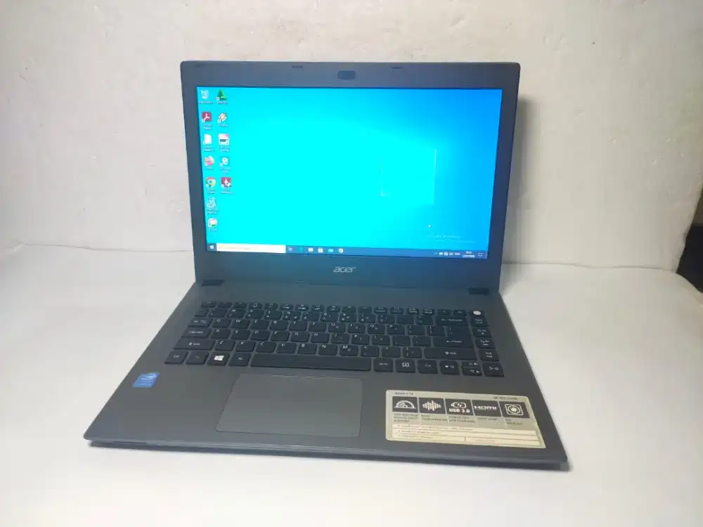 B925 acer aspire E5-473G core i3-5005U Ram 2GB hdd 500GB  baterai baru