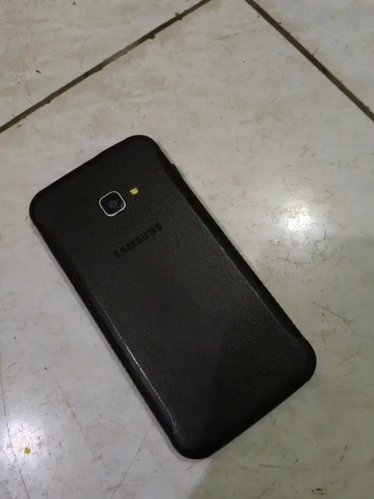 Samsung Galaxy X Cover 4