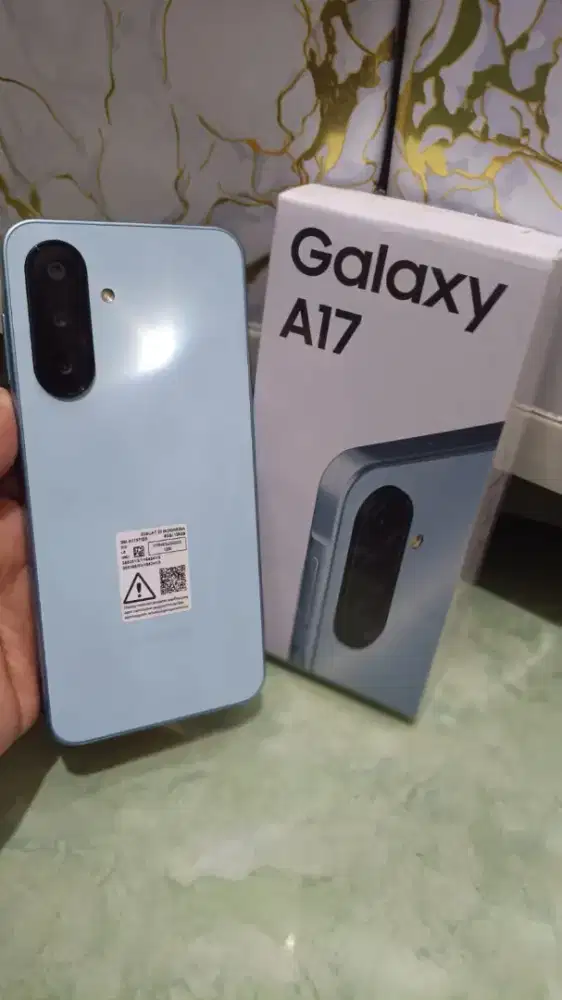 Samsung A17 8/128