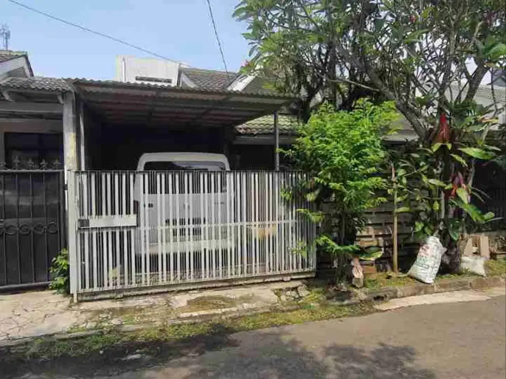 Rumah Dijual Di Kencana Loka BSD (GLB142)