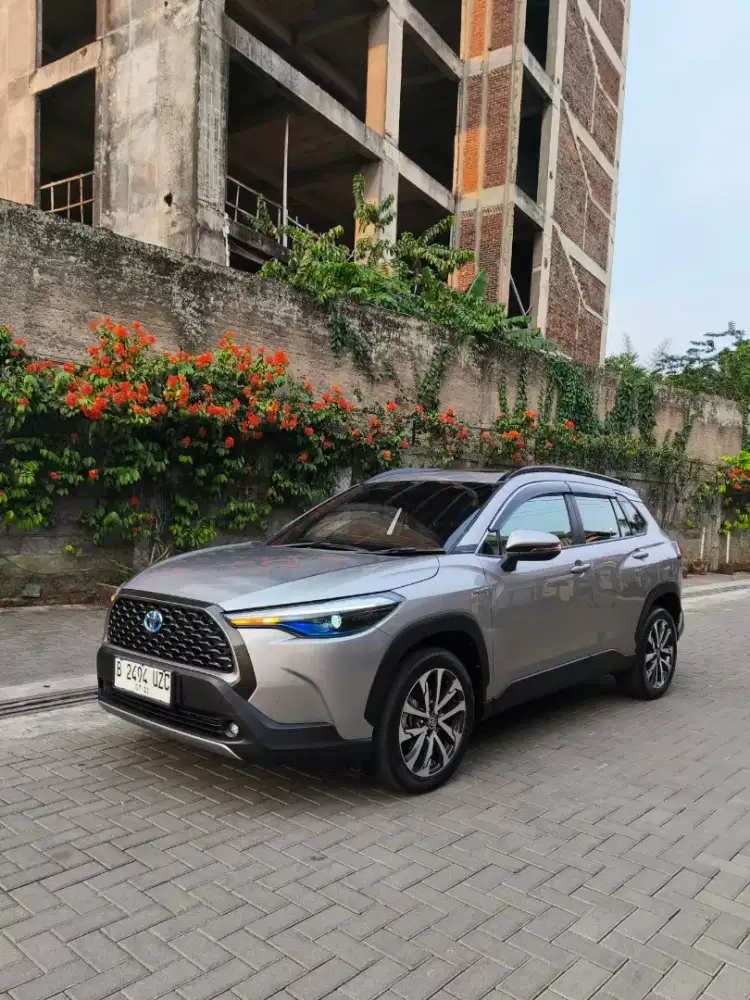 Corolla cross hybrid istimewa Low KM 2021