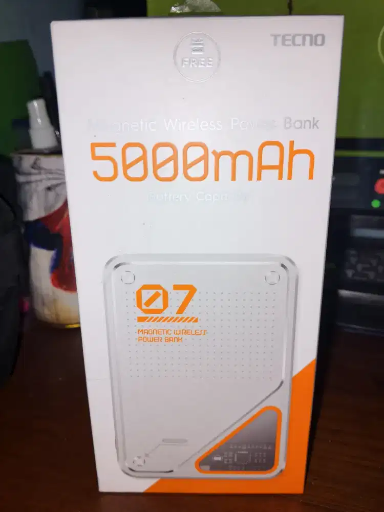 Magnetic wireless powerbank tecno