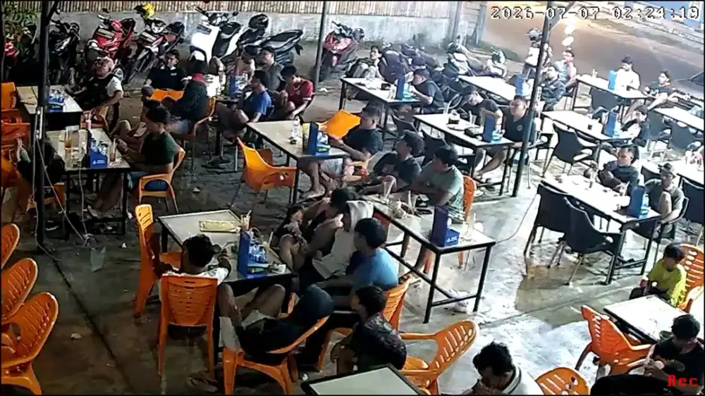 DIBUTUHKAN TUKANG CUCI PIRING