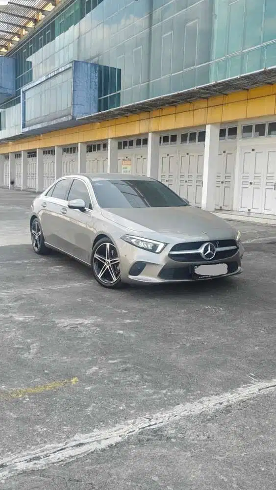 Mercedes-Benz A200 2020 Bensin