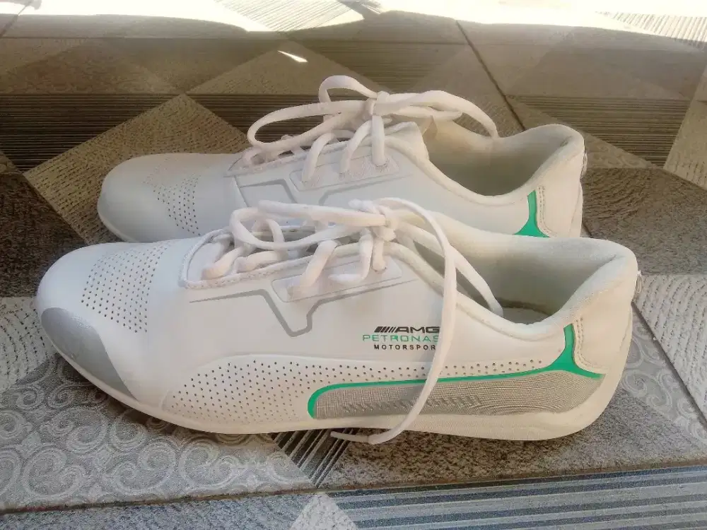 Sepatu Puma marcedes AMG Petronas F1 Driftcat 8