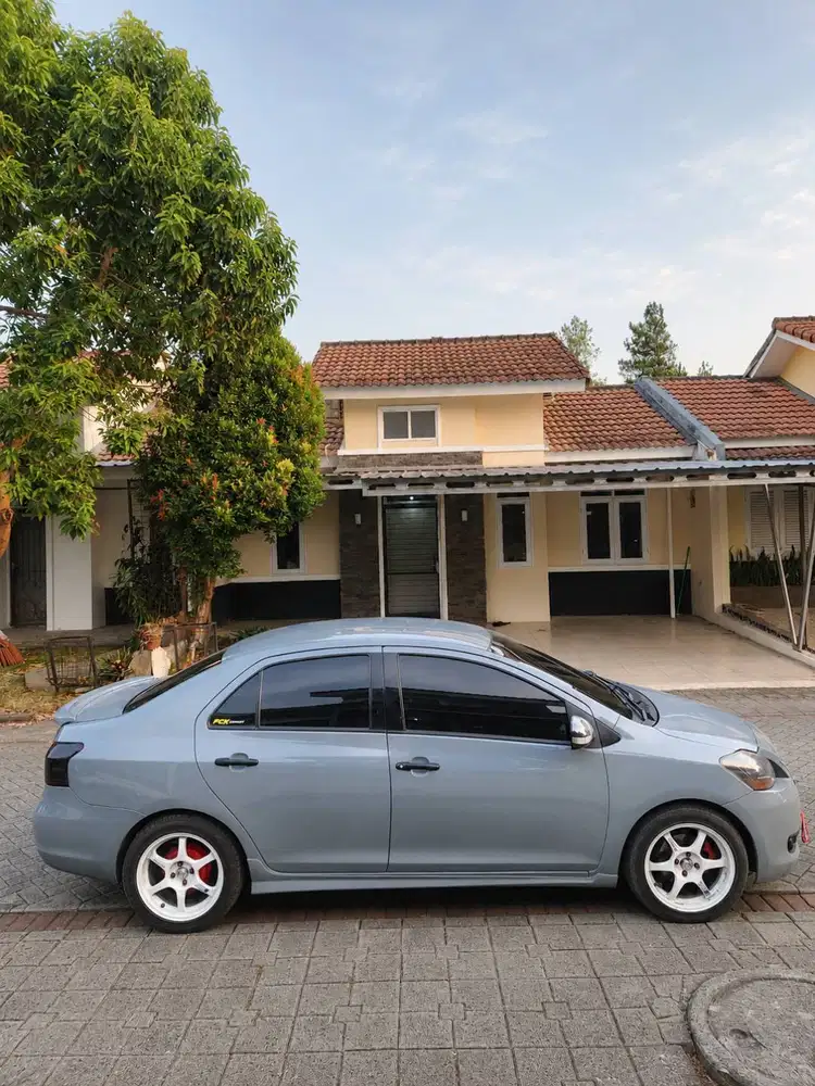 Jual Toyota Vios Limo Gen 2 Manual 2010 (Limited Edition)