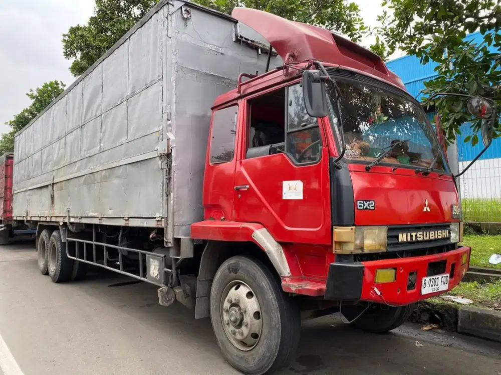 Mitsubishi Fuso Tronton Lokal Wingbox 2003, 7545 cc